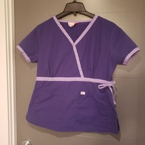 Medium Scrub Top!!